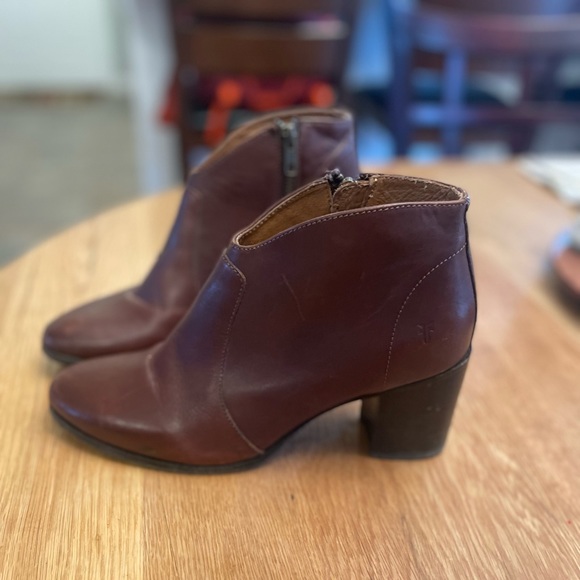 Frye Shoes - Frye Boots